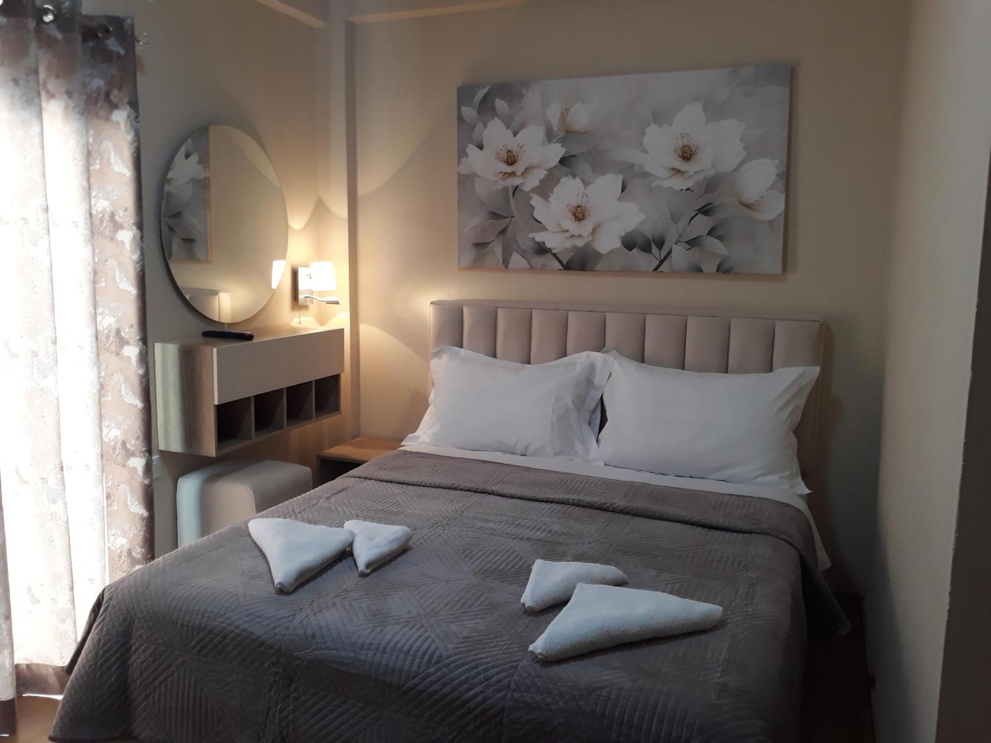 Qiqi Hotel Gjirokastër Buitenkant foto